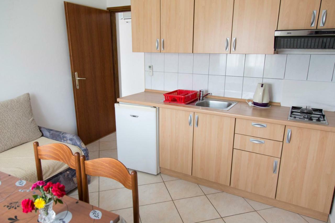 Apartments Beba Vir Luaran gambar